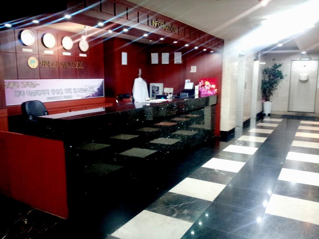 โรงแรมบาลีทัวริส โซล ภายนอก รูปภาพ